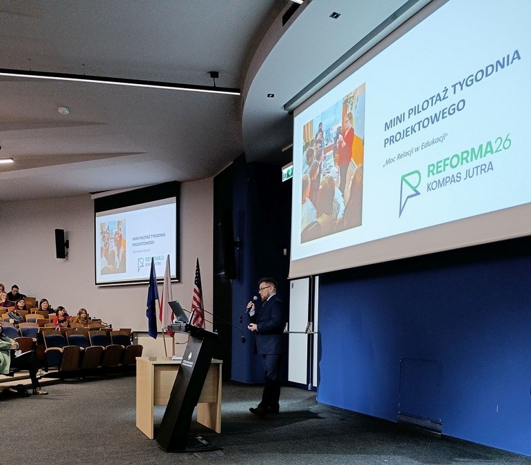 Udział dyrektora w konferencji „Moc relacji w edukacji” – praktyka, która działa